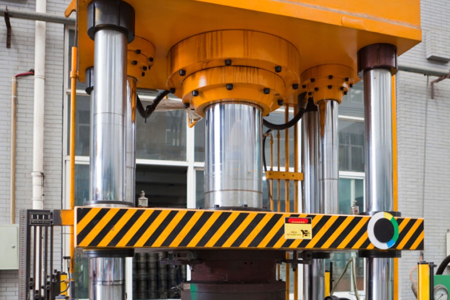 液压胀形vs传统冲压：谁才是复杂精密制造件的更优解