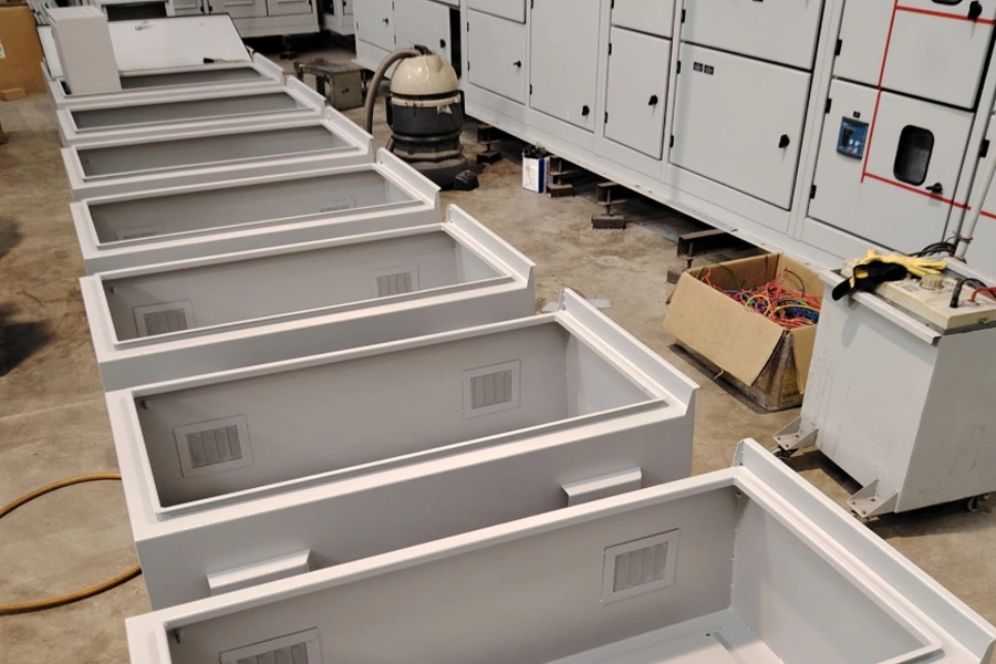 储能柜制造企业如何实现精密零部件生产？