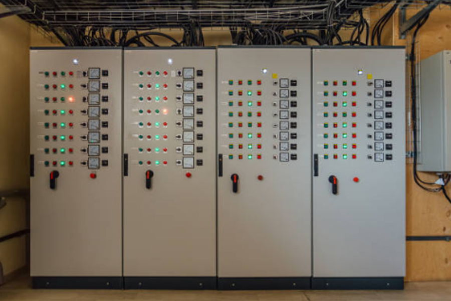 电气MCC控制柜散热奥秘：钣金结构设计如何保障设备稳定运行？