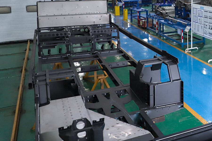 巴士底盘加工工艺钣金定制技术应用指南 巴士底盘加工工艺钣金定制技术应用指南