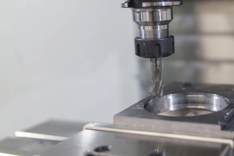 支撑生命科学自动化设备，精密模具的耐用性设计实践