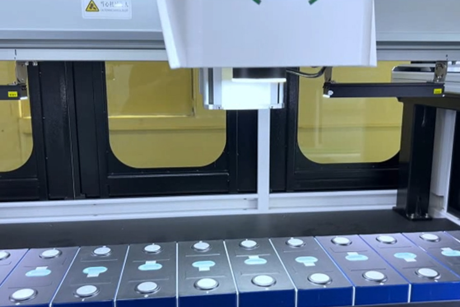 液冷PACK箱组装