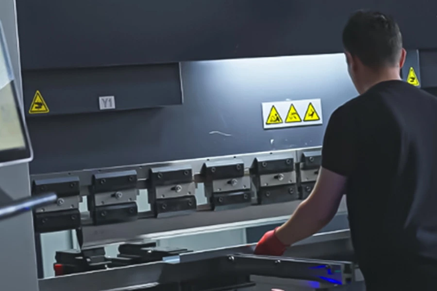 折弯设备要求及应用领域全解析